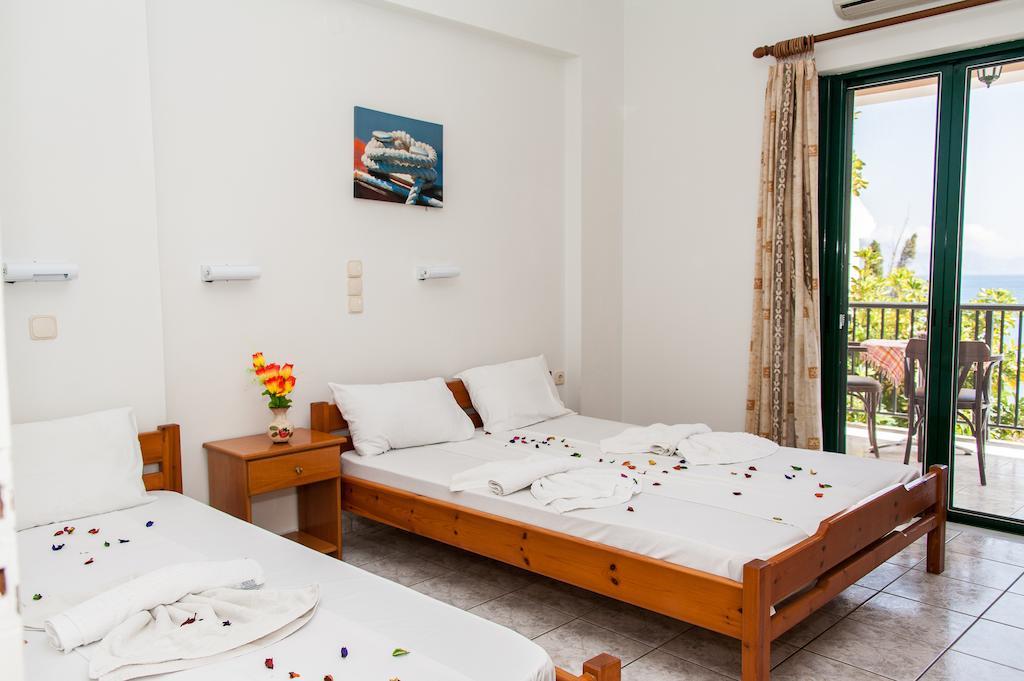 Karmiris Studios And Apartments Keri Chambre photo